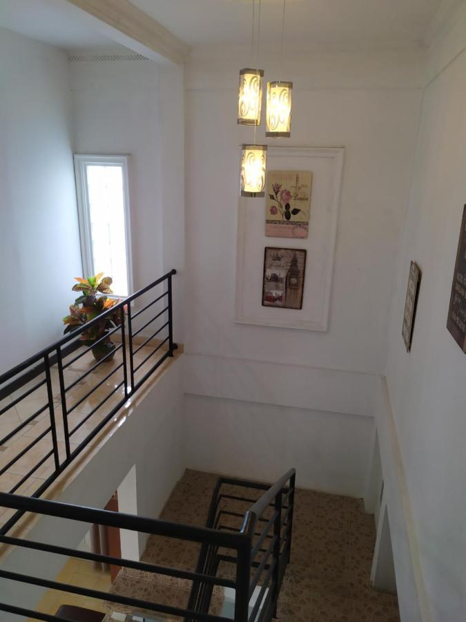 Ndalem Gorongan Guesthouse Maguwo Exterior foto